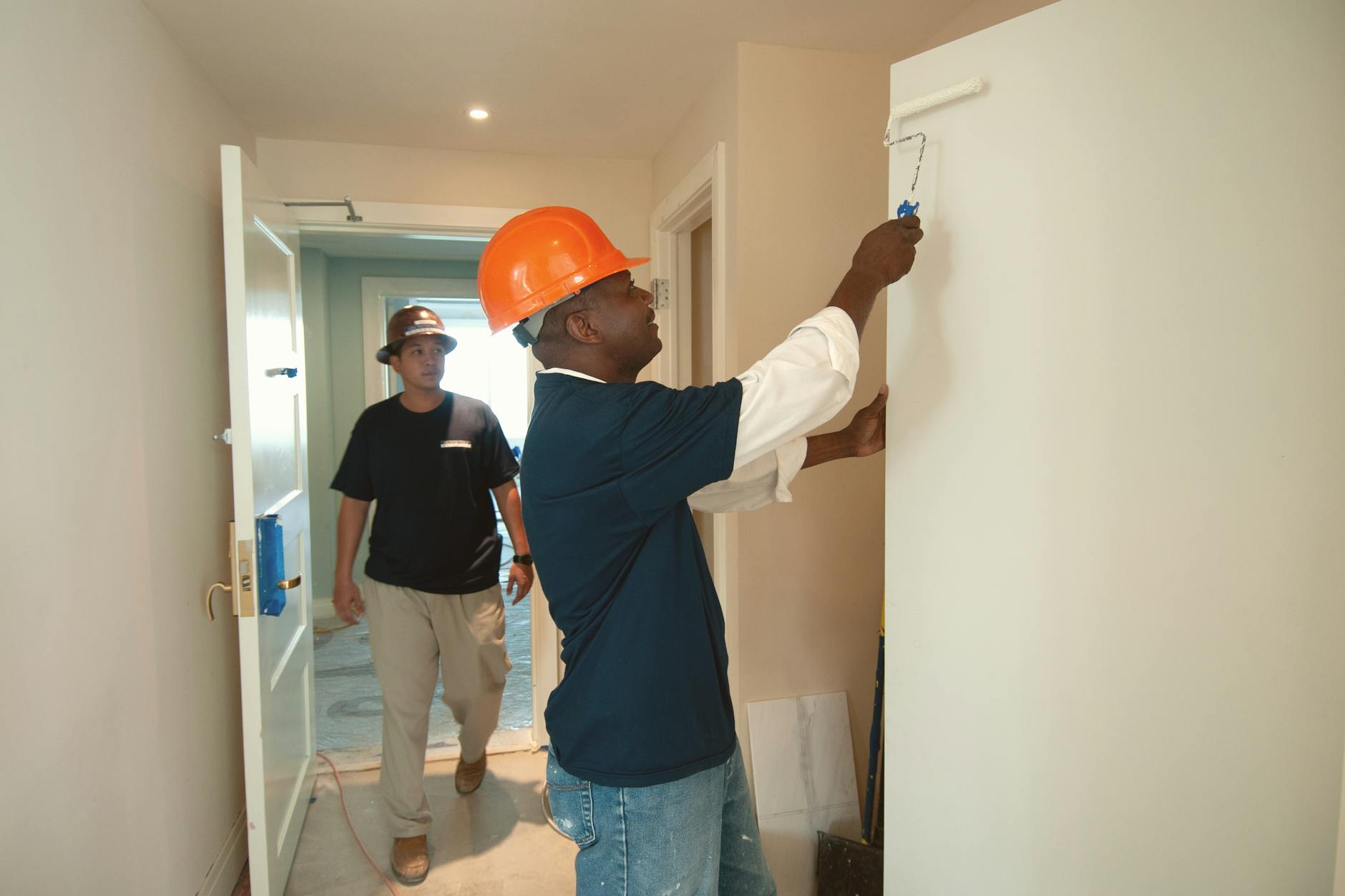 Professionell gestrichene Innenräume eines Wohnhauses in Krems